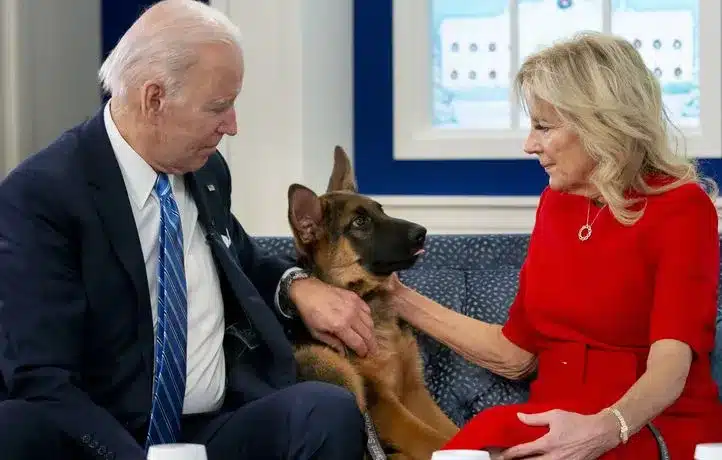 USA: Kristi Noem, gouverneure du Dakota du Sud, controversée pour ses propos sur les chiens du président Biden