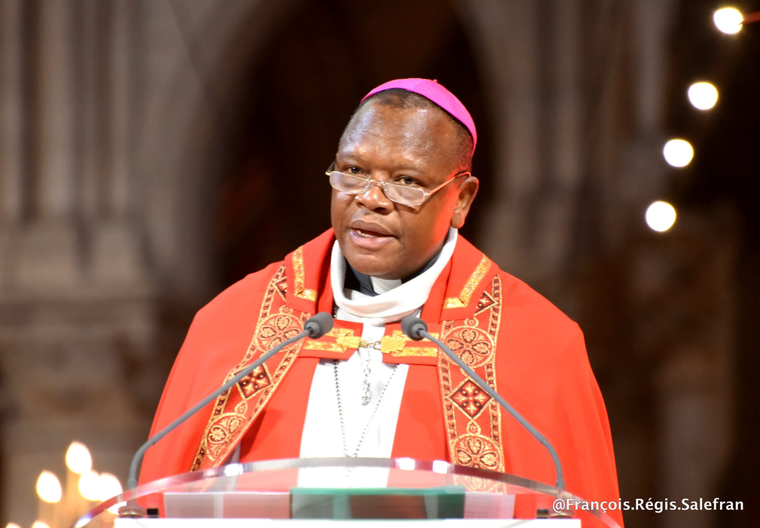 RDC : Le cardinal Fridolin Ambongo visé par une enquête judiciaire