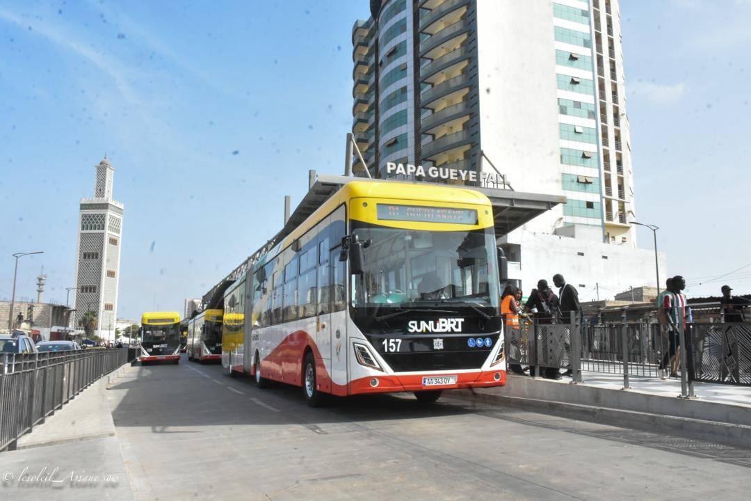 Installation de pistes cyclables sur le trajet du BRT (Vidéo)