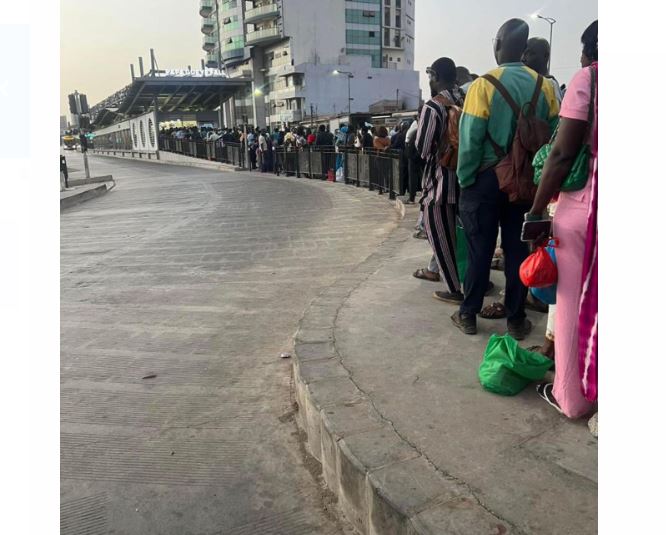 Mise en circulation du BRT : « Un symbole de la continuité de l’État au Sénégal » (Cheikh Ibrahima Diallo)