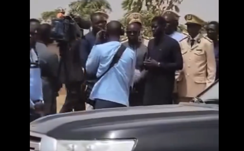 Dernières minutes : Bassirou Diomaye Faye effectue une visite impromptue à Mbour 4 (vidéos)
