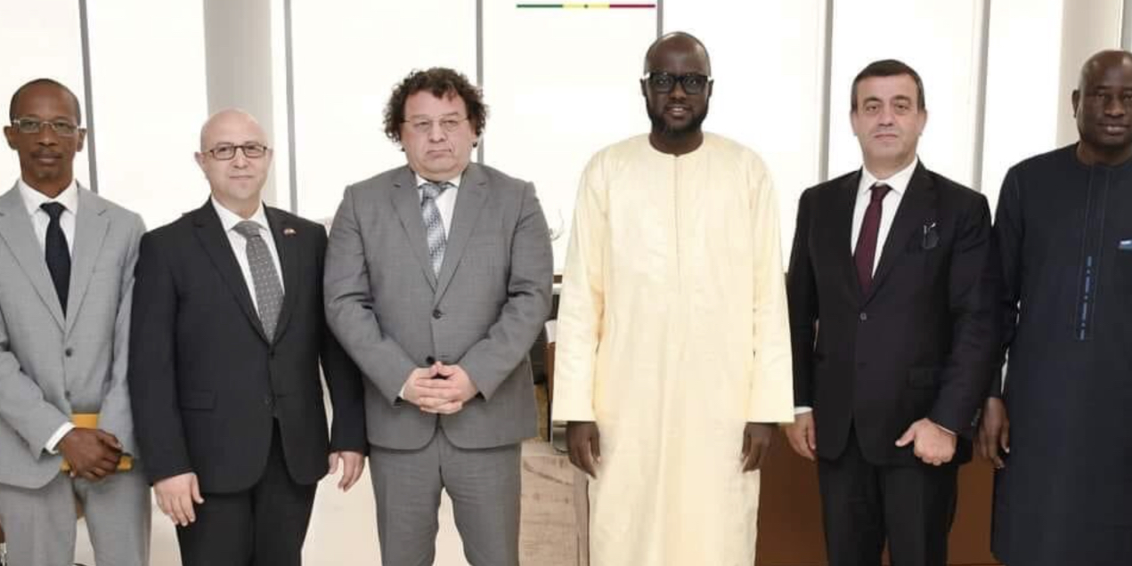 Incident à l’AIBD : les instructions du ministre El Malick Ndiaye qui s’est déjà rendu sur les lieux