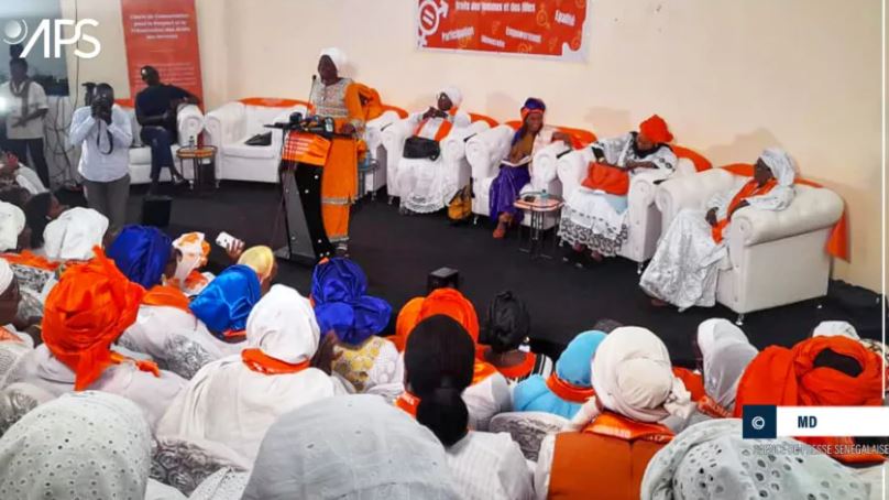 Après le féministes, un collectif de femmes réclame une plus grande représentation au gouvernement