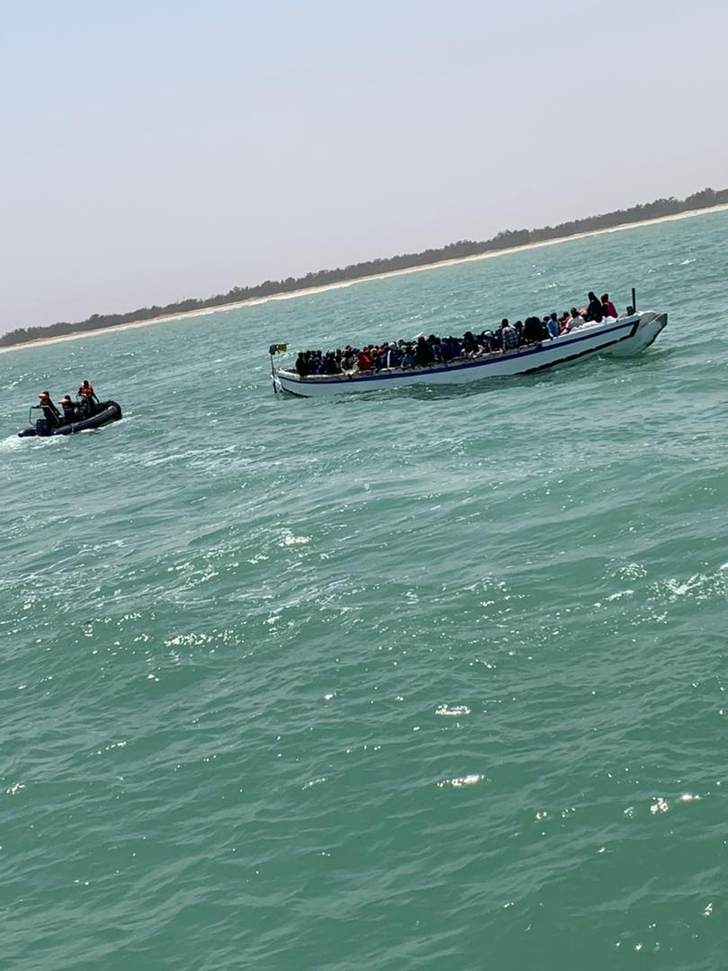 Gandiole : Une pirogue de migrants irréguliers, en détresse, secourue par la Marine sénégalaise (Photo)