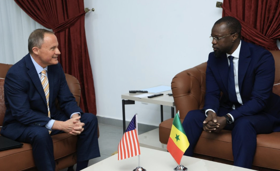 Après la France, Ousmane Sonko rencontre l’Ambassadeur américain Mike Raynor (Photo)