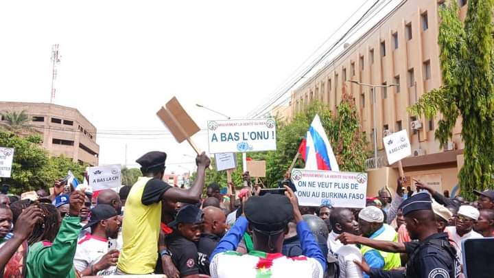 Burkina Faso : Manifestation contre un rapport de l’ONU accusant l’armée d’exactions