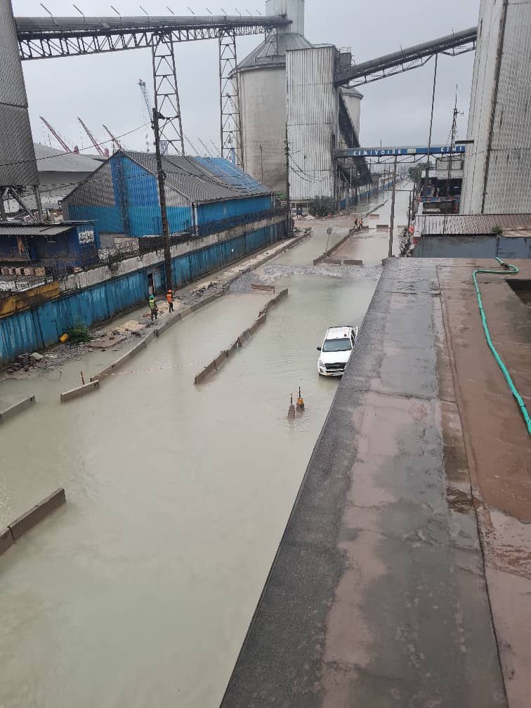 Côte d’Ivoire : La crise des inondations dans les zones industrielles d’Abidjan… Des entreprises en péril ?