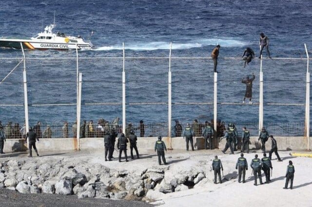 Interceptés : Plus de 200 migrants lors d’une tentative de franchissement à Ceuta