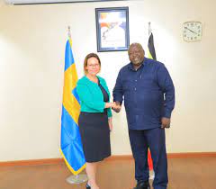 Ouganda et Suède : Initiatives Cruciales pour une Nouvelle Approche aux Réfugiés