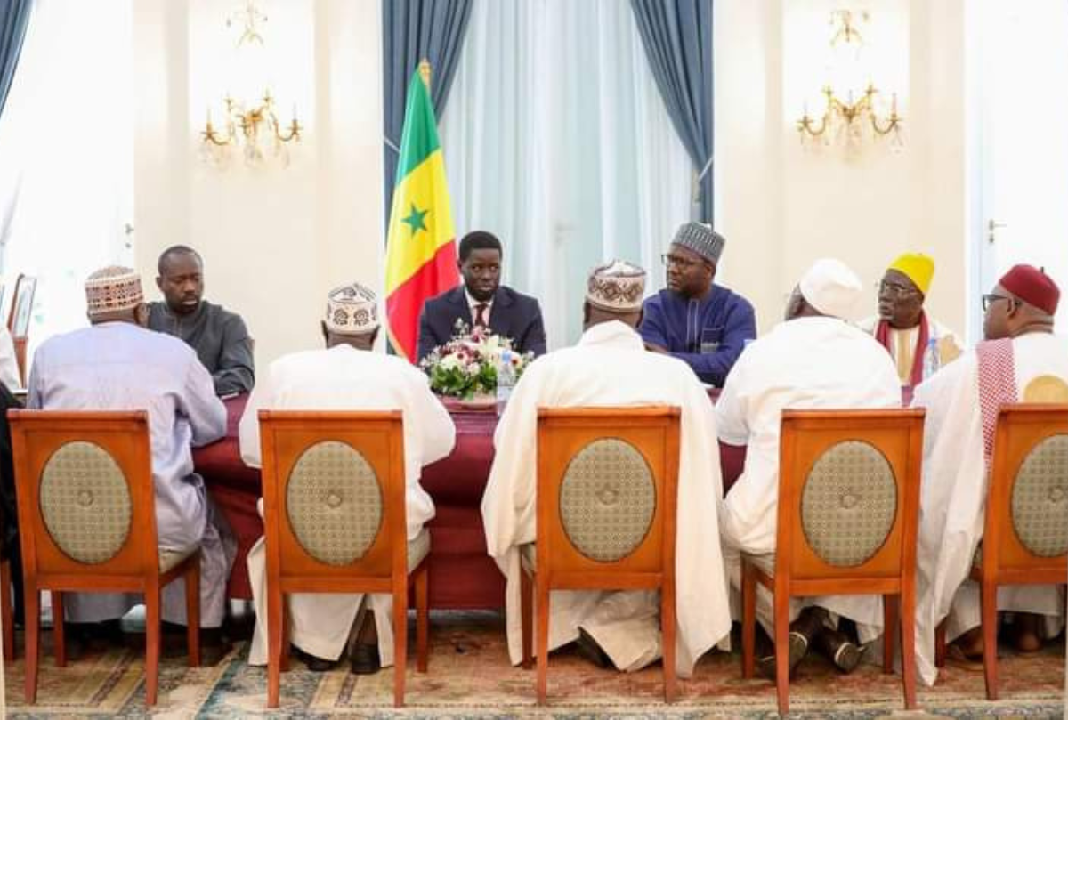 Photo : Le Président Bassirou Diomaye Faye rencontre les imams et oulémas sénégalais à la veille de la Tabaski