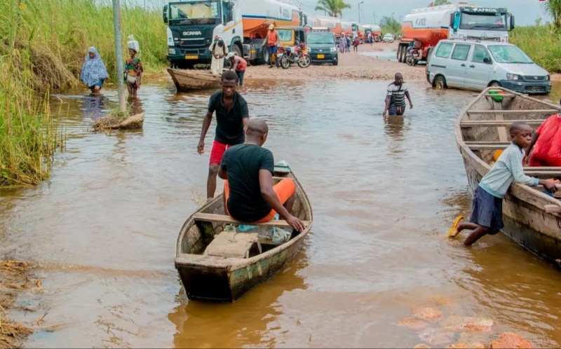 RDC-Burundi : Frontière Inondée Entrave les Voyageurs