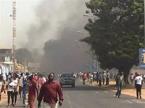 Sierra Leone : La montée des tensions avant l’anniversaire d’une élection controversée