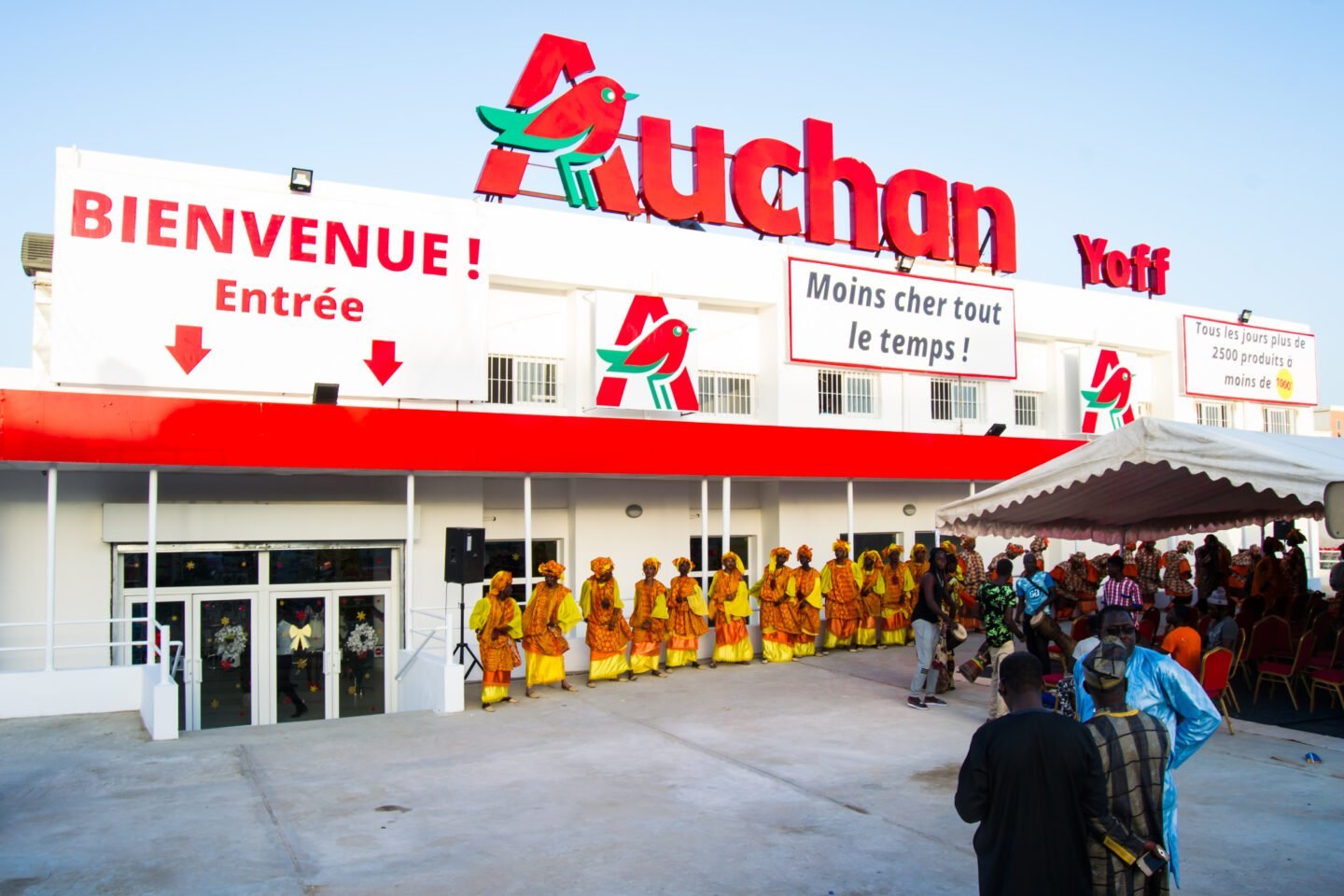 Mauvaise qualité : Auchan reconnait avoir vendu des œufs pourris aux Sénégalais