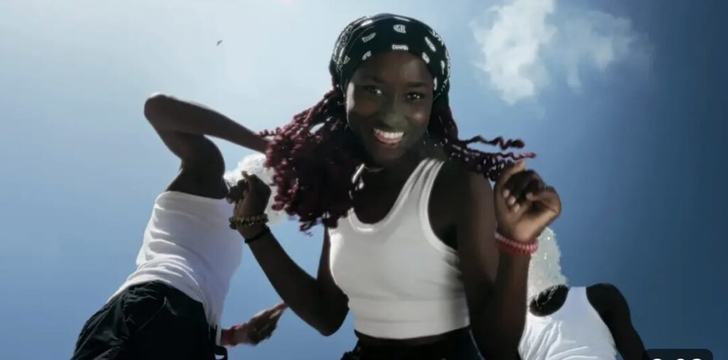 « Papa, » One Lyrical dévoile son nouveau clip (vidéo)