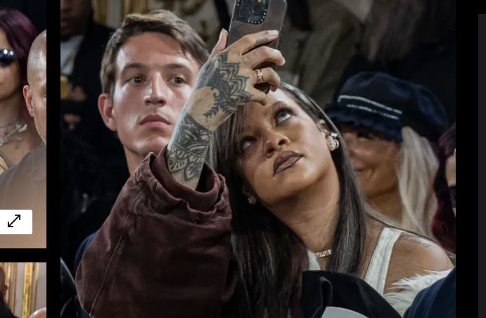 Paris : la fierté de Rihanna au premier rang (  photos) 