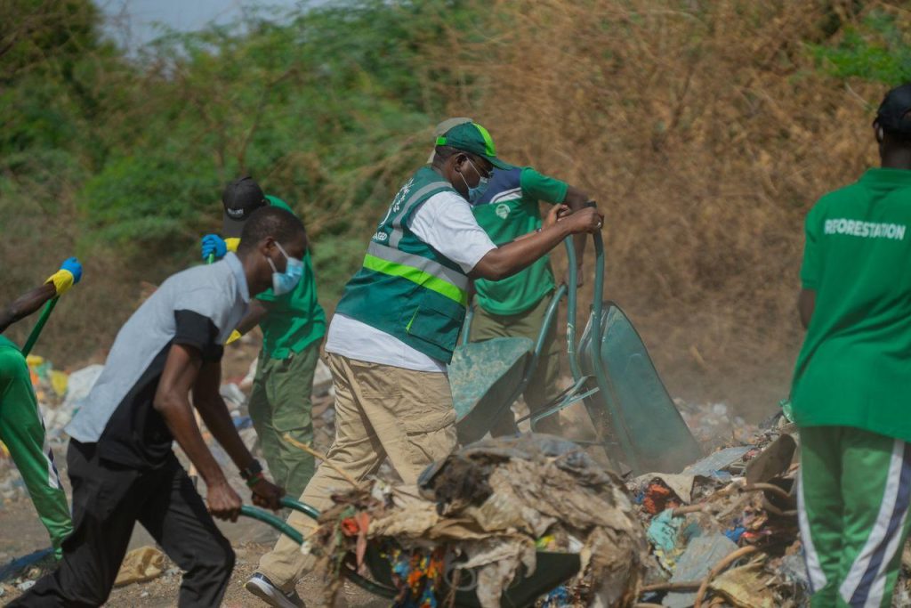 Le ministre Moussa Balla Fofana annonce l’ambitieux projet de recyclage des déchets à Diourbel