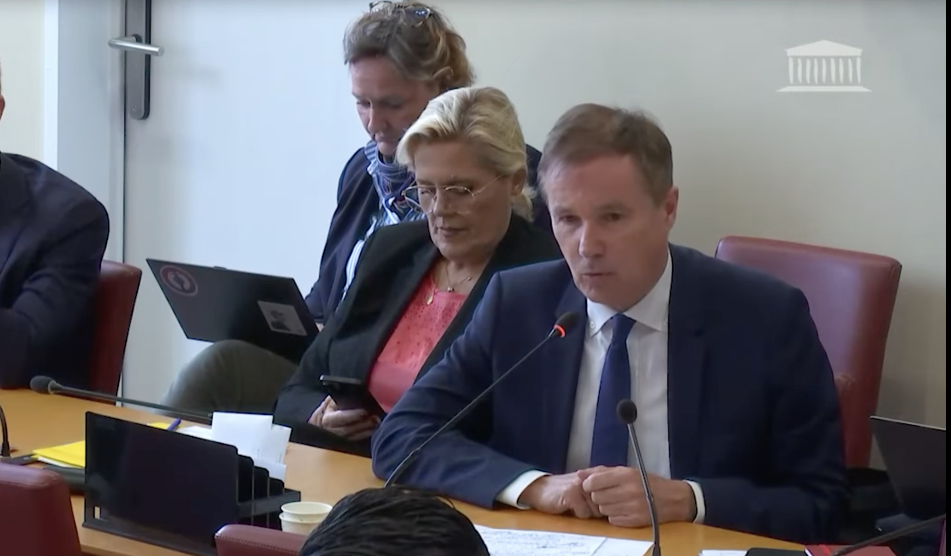 Le député français N. Dupont-Aignan explique pourquoi des pays comme le Sénégal ne pourront pas se développer