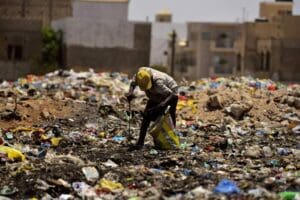 (10) Sénégal : Découvrez les chasseurs de déchets... Une action exemplaire !