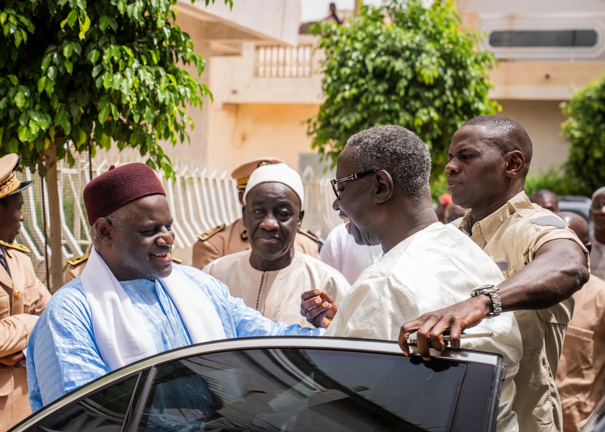 Visite religieuse à Louga : Le Ministre de l’Intérieur chaleureusement accueilli … (Photos)