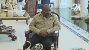 Gabon : Ali Bongo met fin à sa grève de la faim après le supplice de son épouse et de son fils…