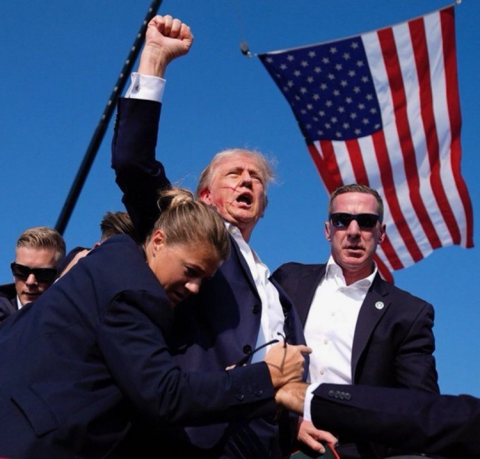 Tentative d’assassinat sur Donald Trump en Pennsylvanie, la tête ensanglantée (Vidéo)