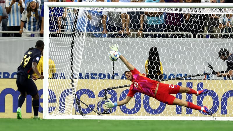 L’Argentine sauvée par Emiliano Martinez après un match sous tension… Découvrez comment !