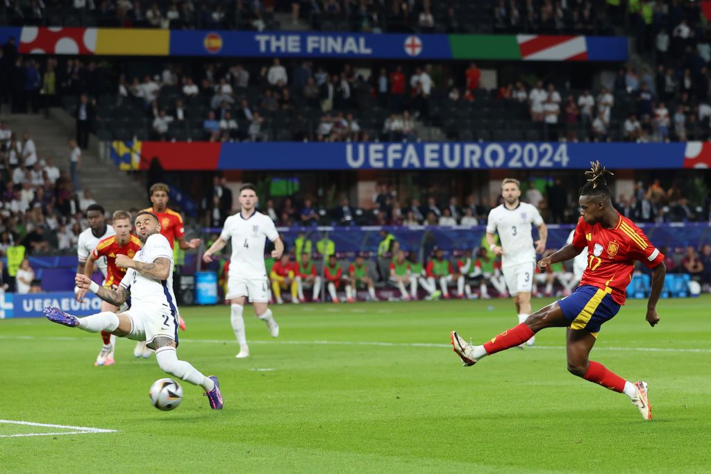 L’Espagne couronnée championne d’Europe après une victoire impeccable contre l’Angleterre (2-1)