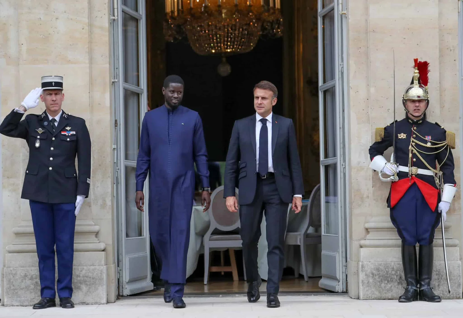 Emmanuel Macron sera en visite début décembre au Sénégal, où il sera reçu par Bassirou Diomaye Faye