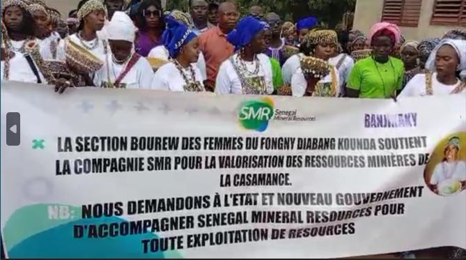 Niafrang : Les femmes du Fogny Diabang Kunda manifestent pour l’exploitation du Zircon