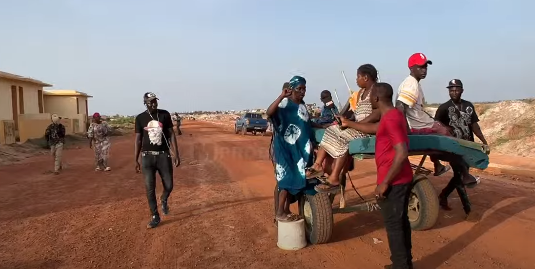 Cité « Oubi Deuk »(Lac Rose): la gendarmerie déloge tout le monde (vidéo)