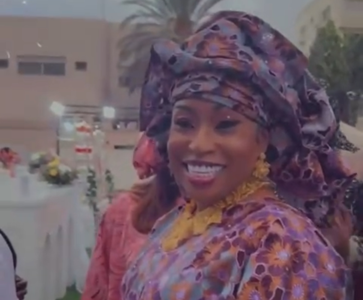 Mariage Zeyna Ndour: L’ex femme de Youssou Ndour, Mami Camara très classe (vidéo)