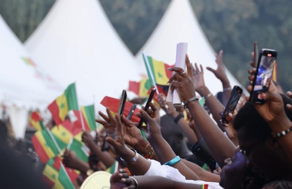 (6 photos) Youssou Ndour’s unforgettable concert in France!