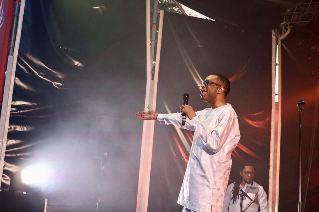 (6 photos) Youssou Ndour’s unforgettable concert in France!