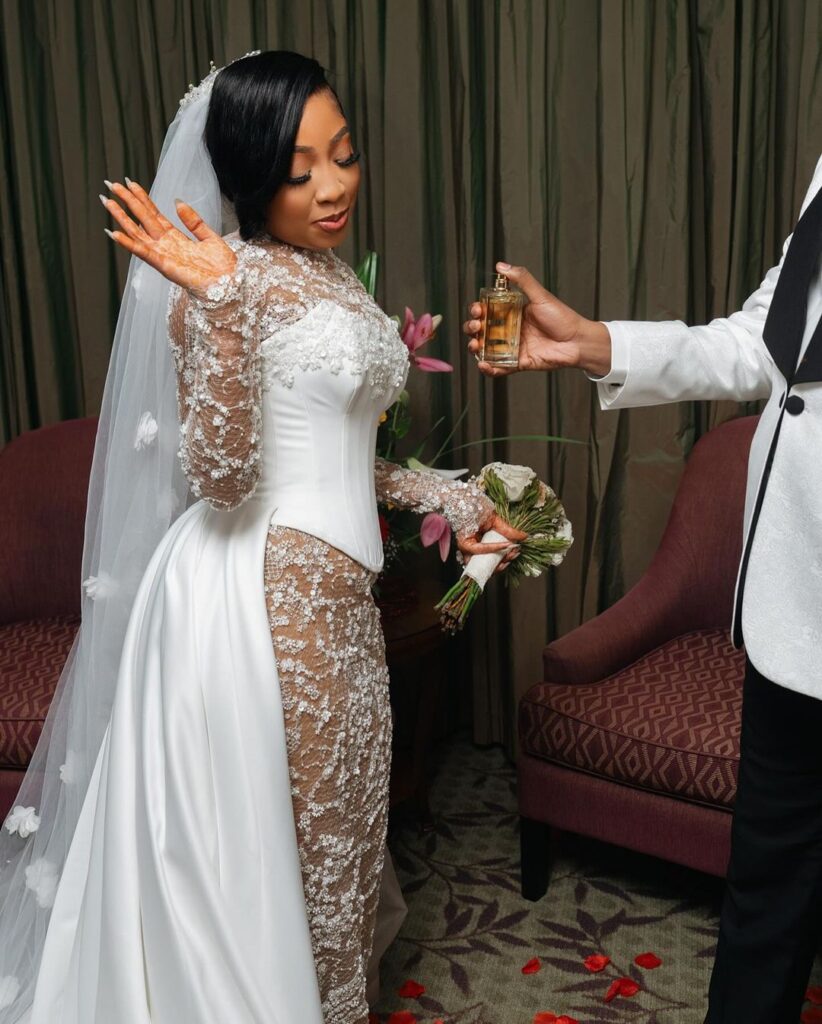 (6 Photos) Zeyna Ndour et son Mari : Découvrez les Nouveaux Clichés de leur Mariage !