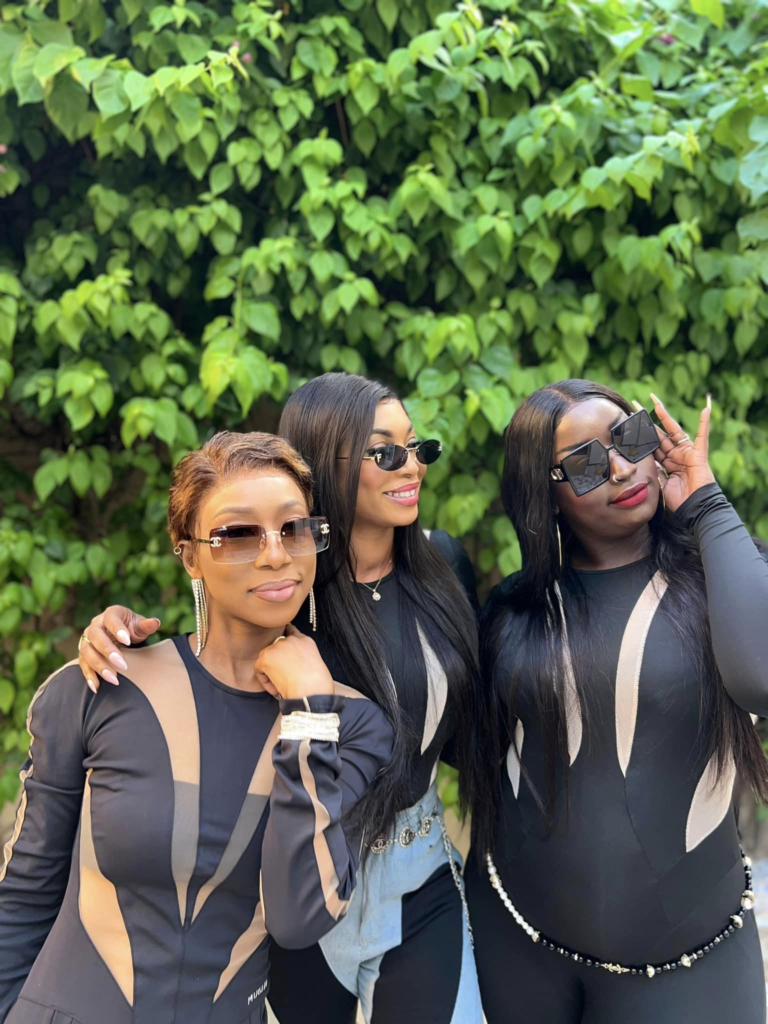 Découvrez les photos éblouissantes de Defa, Khadija et Maria du groupe Safary !