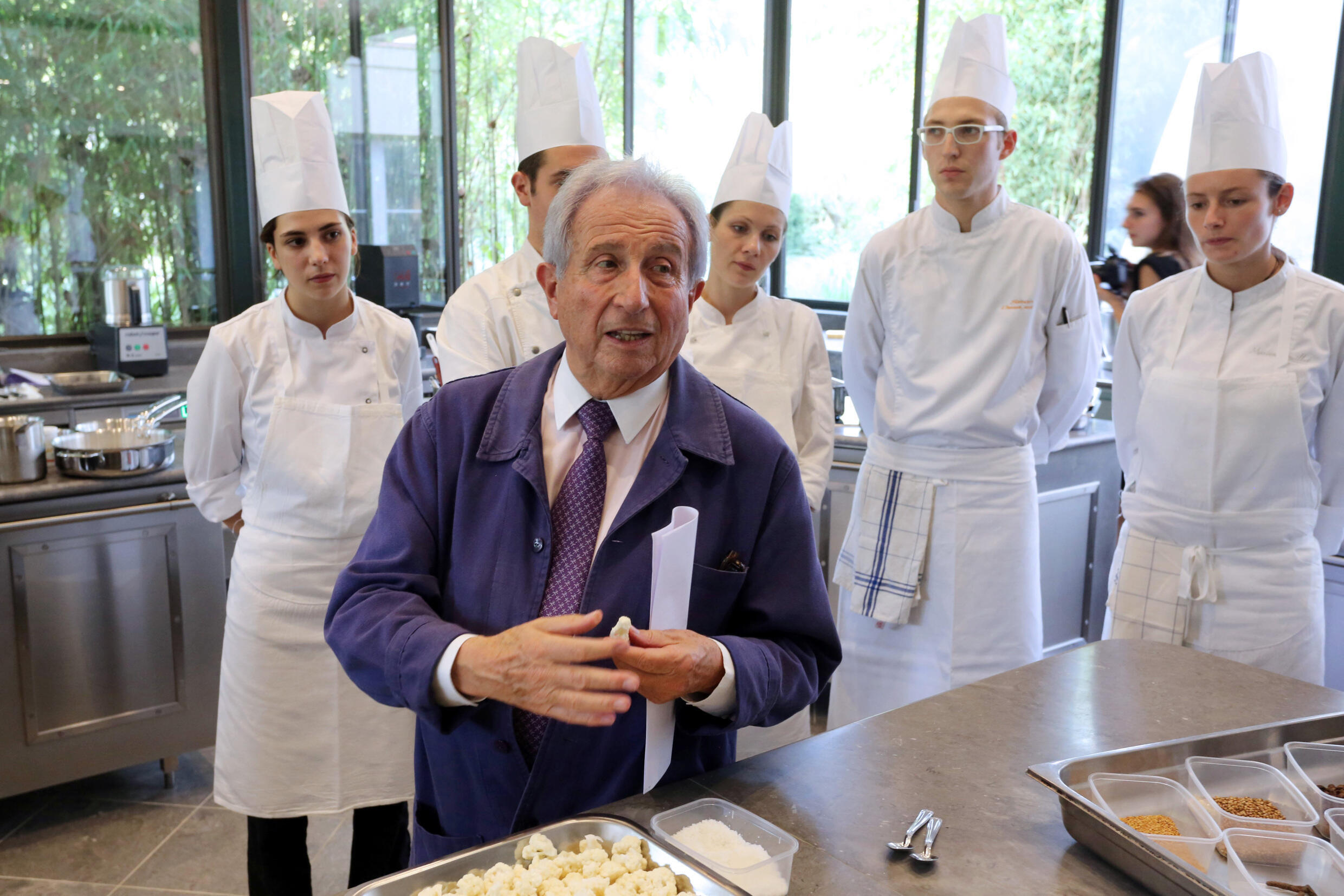 Le Monde de la Gastronomie en Deuil : Michel Guérard, Pionnier de la Cuisine Minceur, est Mort à 91 Ans