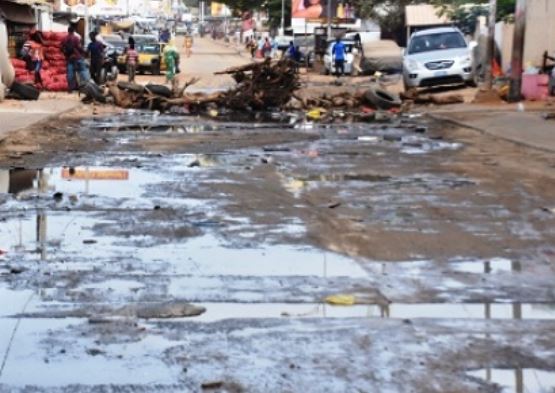 Tribunal Grande instance de Mbour: Serigne Modou Guèye qui vidait sa fosse septique dans la rue condamné à …