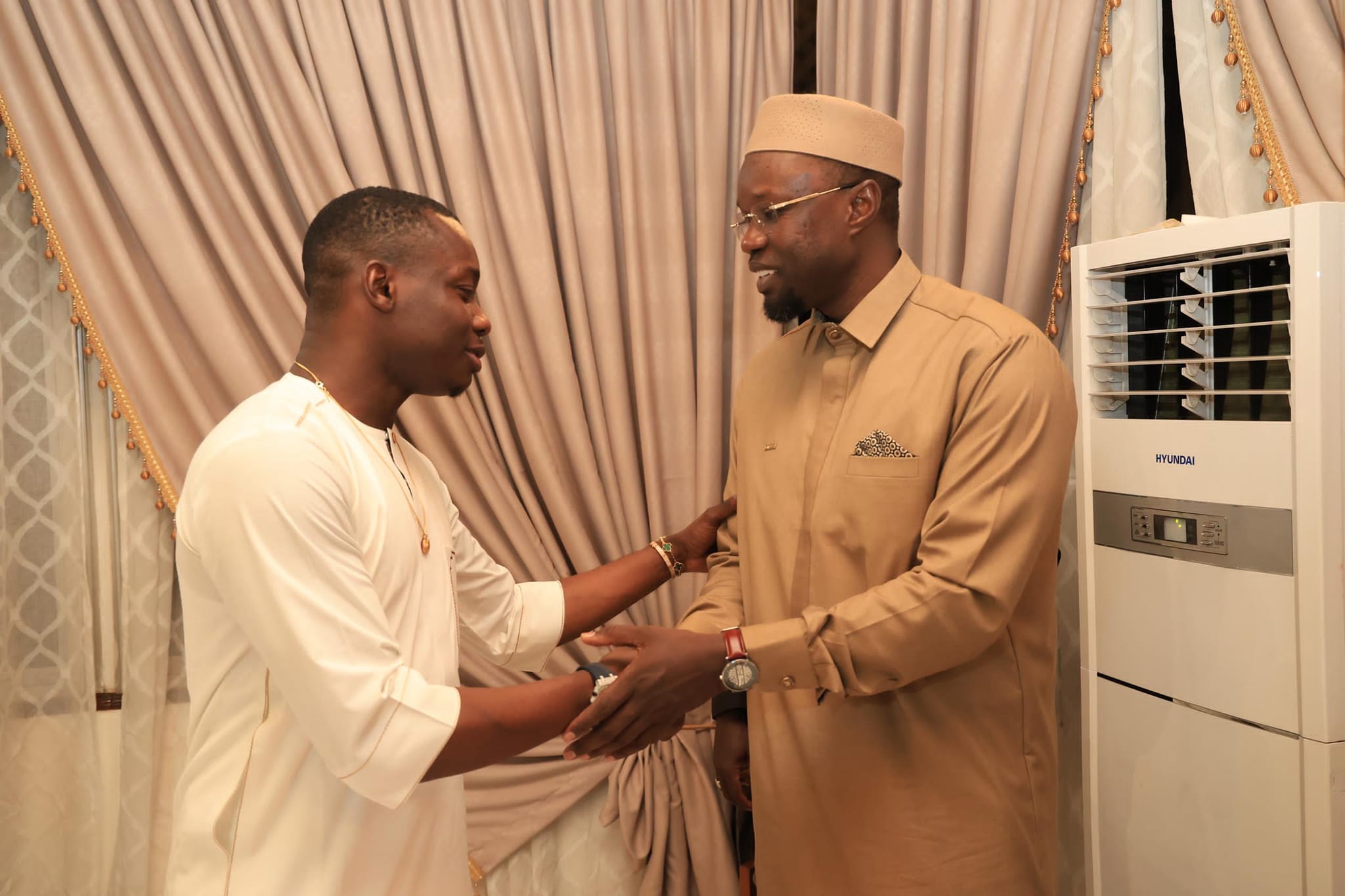 Le cadeau de Sidiki Diabaté à Sonko (Photos)