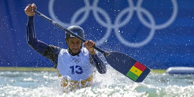 Yves Bourhis du Sénégal se qualifie pour le Kayak Slalom aux JO de Paris (Vidéo)