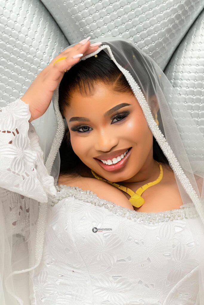 (14) Photos : Magnifiques Images du Mariage de Linda dans La Déchéance