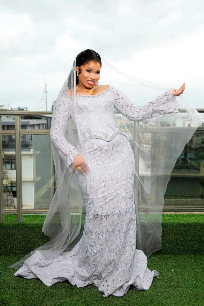 (14) Photos : Magnifiques Images du Mariage de Linda dans La Déchéance