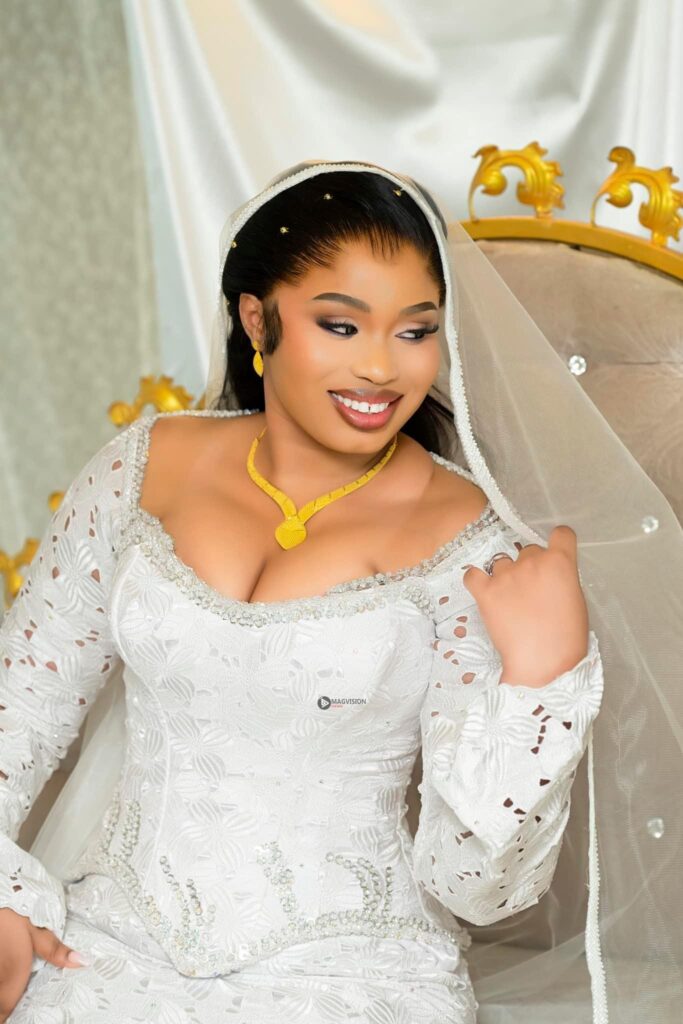 (14) Photos : Magnifiques Images du Mariage de Linda dans La Déchéance