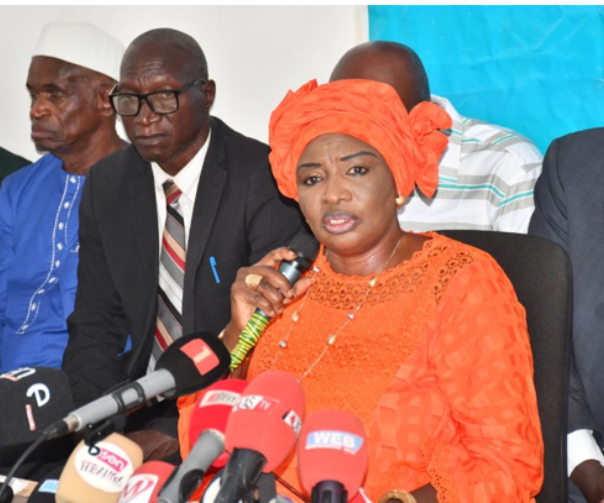 Aminata Touré critique la gestion économique de Macky Sall face aux avertissements du FMI