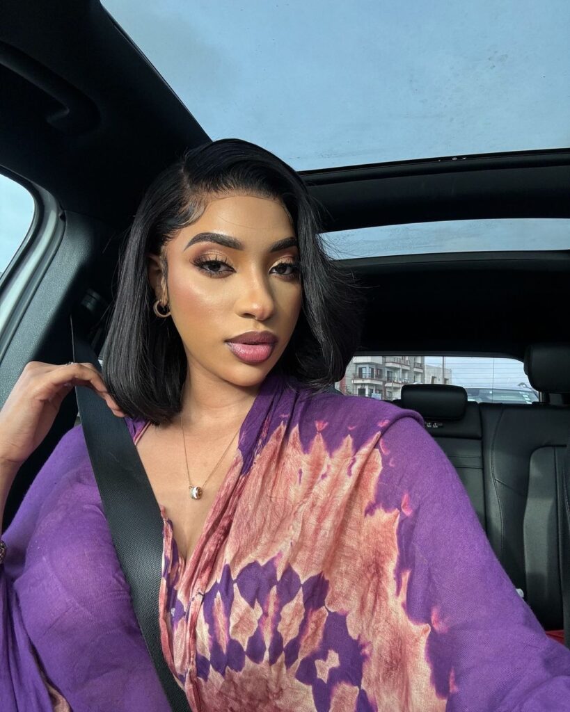 Amy Léa enflamme Instagram avec de nouvelles photos après des critiques...