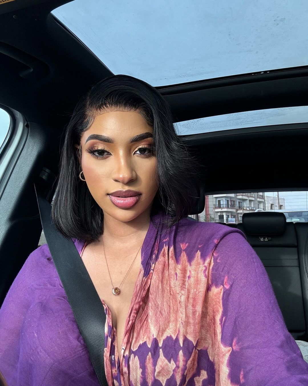 Amy Léa enflamme Instagram avec de nouvelles photos après des critiques…