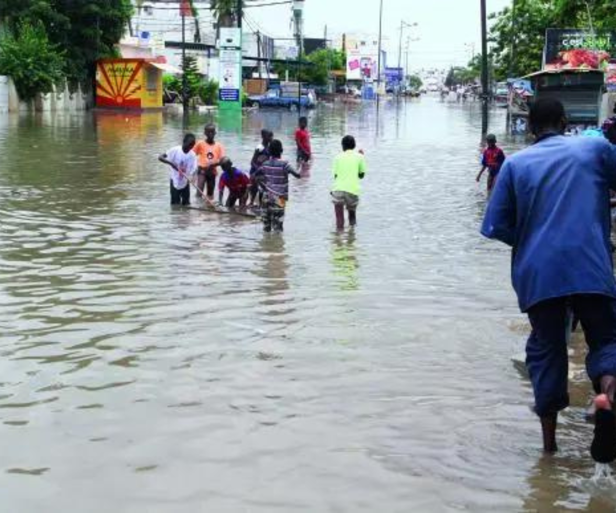 Dakar sous les eaux : une capitale paralysée par les intempéries