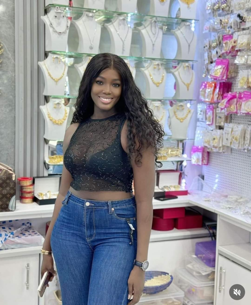 Découvrez Mame Fatou de Cœurs Brisés plus séduisante que jamais... (5 Photos)