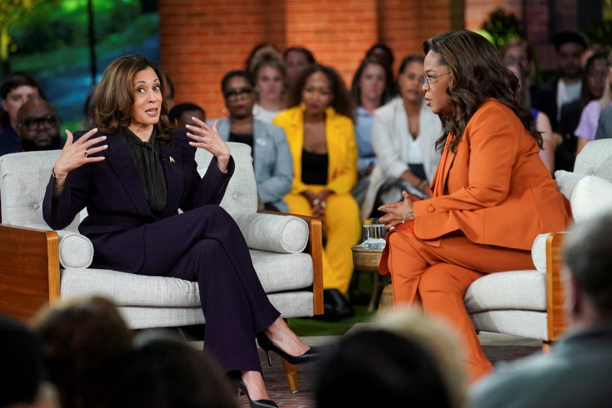 États-Unis : Kamala Harris défend sa possession d’arme à feu face aux accusations