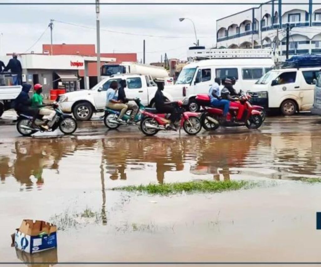 Kaolack sous les eaux : des pluies diluviennes provoquent des inondations massives et la détresse