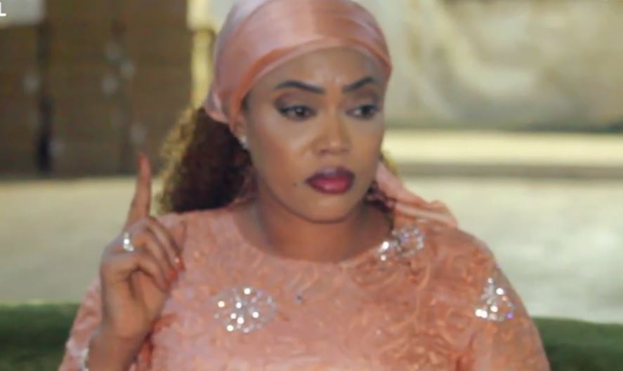 Les condoléances de Sokhna Aida Saliou  :  « Guédj amoul Bankhass… »   (vidéo)